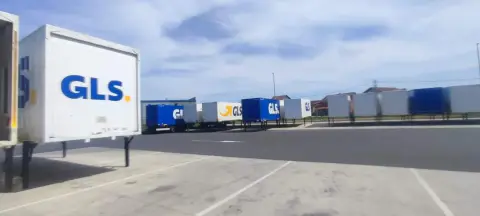 GLS — logističko dvorište i GLS kamioni